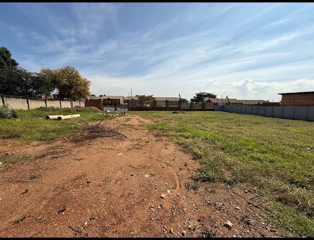3,000M² VACANT LAND TO LET IN CHLOORKOP